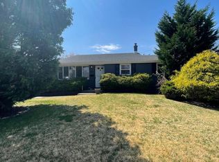 150 Cardinal Dr, Bellmawr, NJ 08031