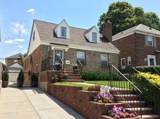 7341 182nd St, Fresh Meadows, NY 11366