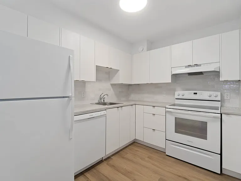 1 Brookdale Ct #107 — Photo 9