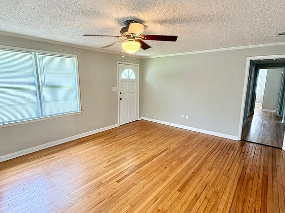 2nd image of 608 Linwood Dr
