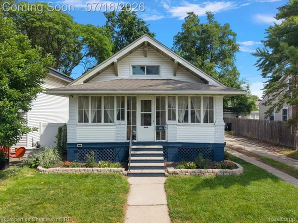 1416 W Marshall St, Ferndale, MI 48220