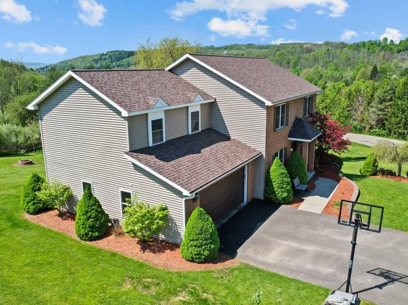10 Country Trl, Binghamton, NY 13905