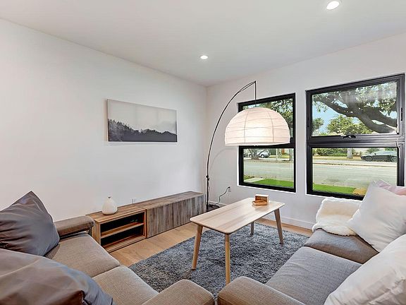5th image of 11785 Gateway Blvd #8-7