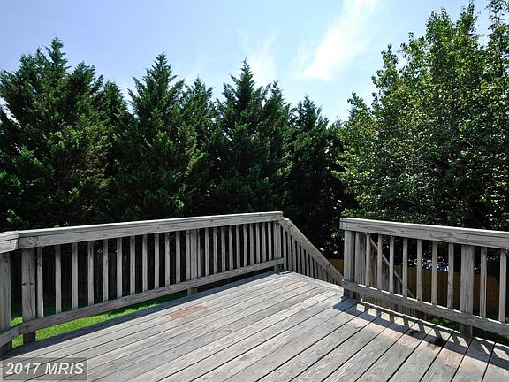 5th image of 99 Chadwick Dr