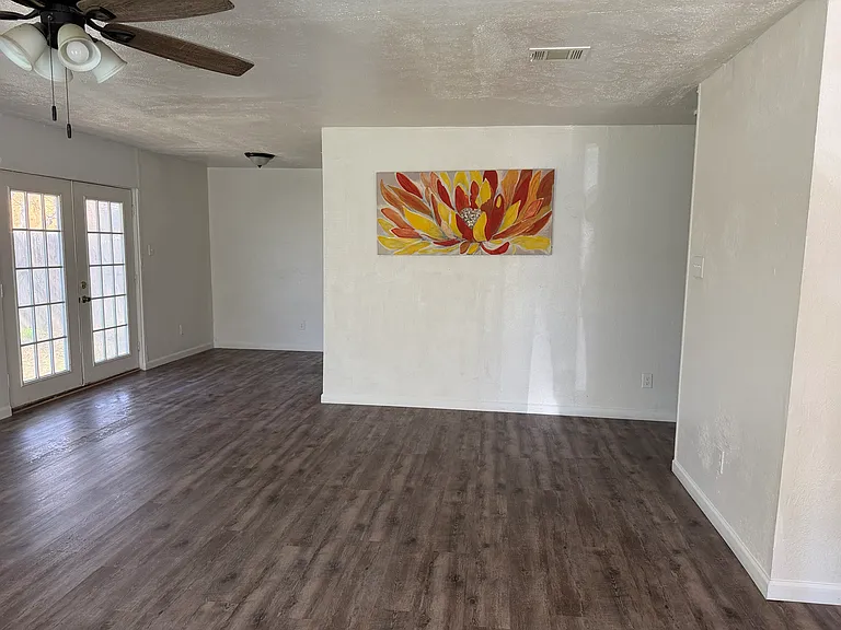 819 Sandalwood Ln — Photo 21