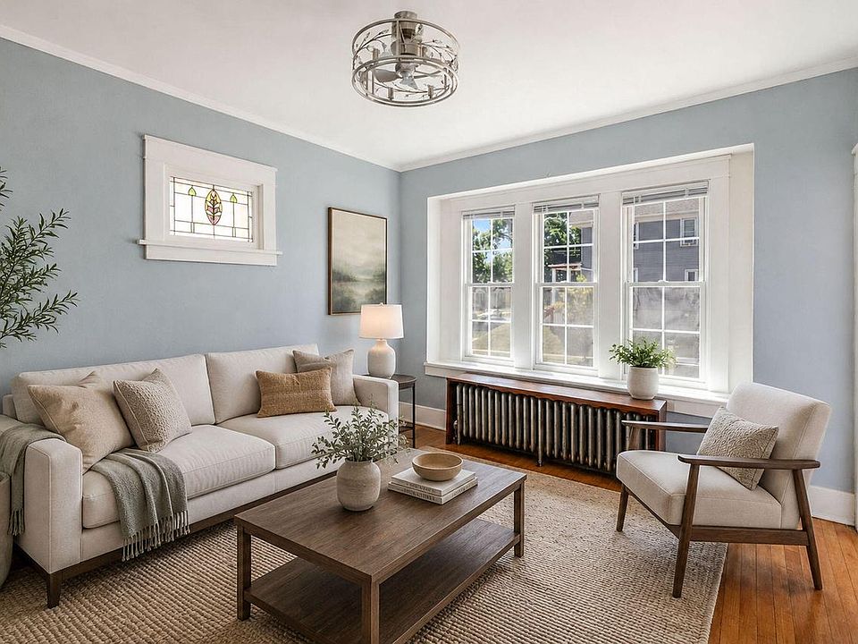 1st image of 306 W Harrison AVENUE