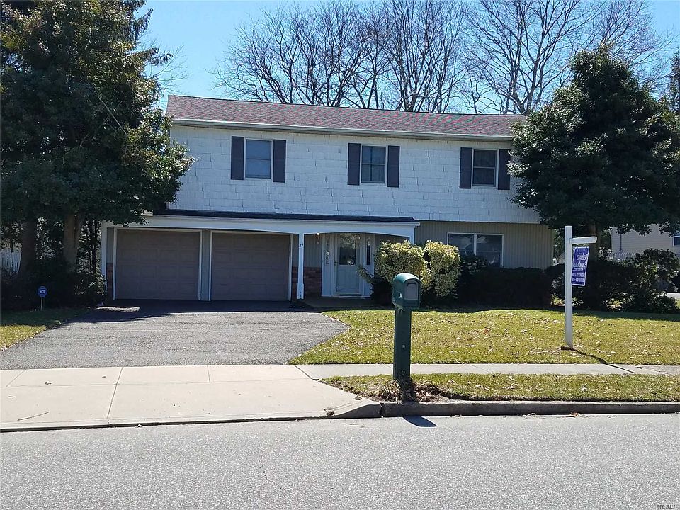 1st image of 34 Adrienne Ln