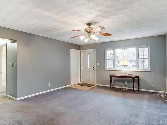 3rd image of 6118 Rosecrest Dr