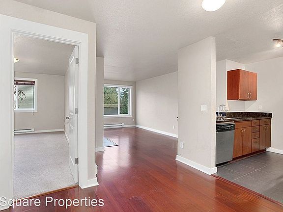 2nd image of 840 NE 125th St APT 302