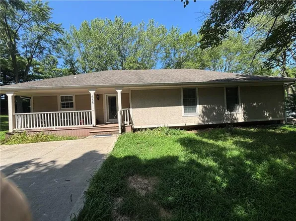 655 SE Brizendine Rd, Blue Springs, MO 64014