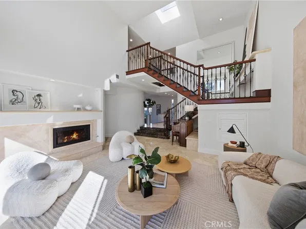 2 Vienna, Newport Beach, CA 92660