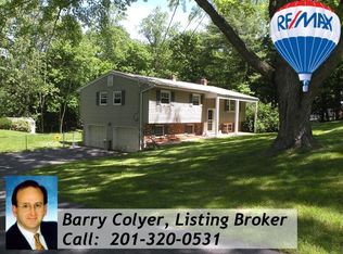 7 Osage Rd, Oakland, NJ 07436