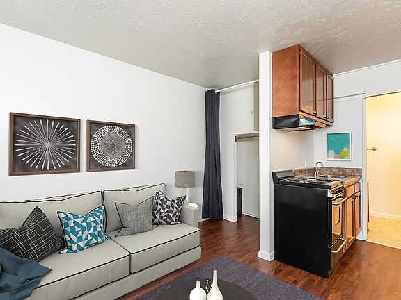 4th image of 18 N Main St APT 42