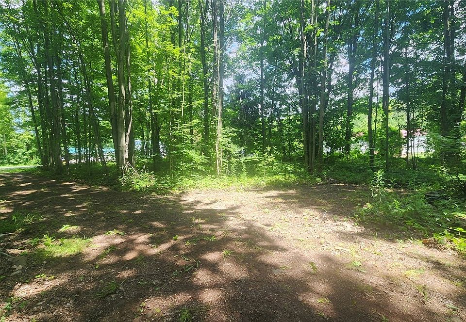 1st image of 47 Cemetery Dr