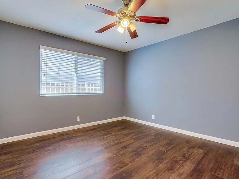 4024 Ursula Ave — Photo 12