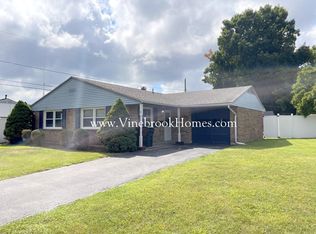 3 Hitching Post Rd, Englewood, OH 45322