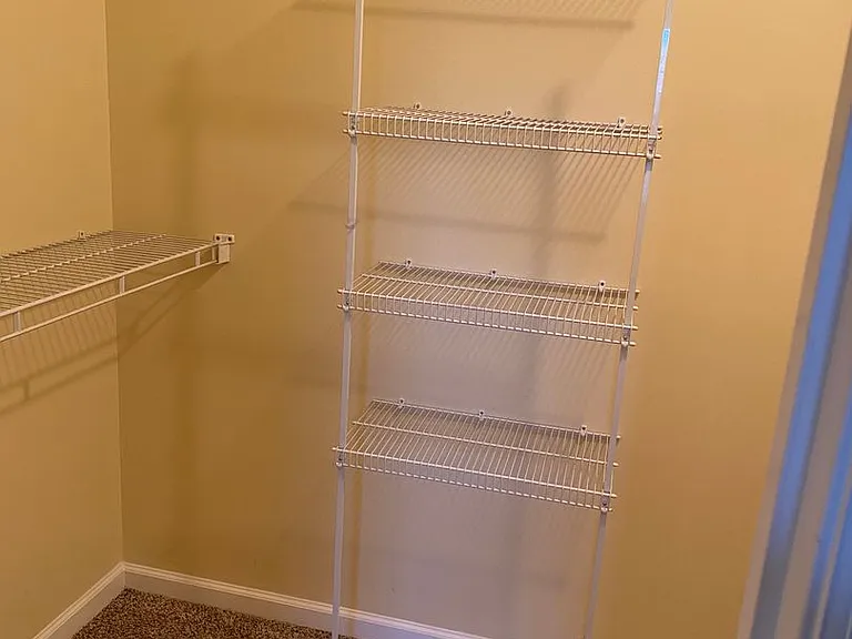 441 Flowing Creek Dr — Photo 3