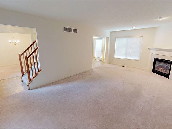 2nd image of 9677 Cloveridge Dr