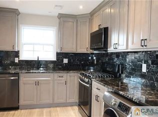 45 Central Square Park #45, Metuchen, NJ 08840