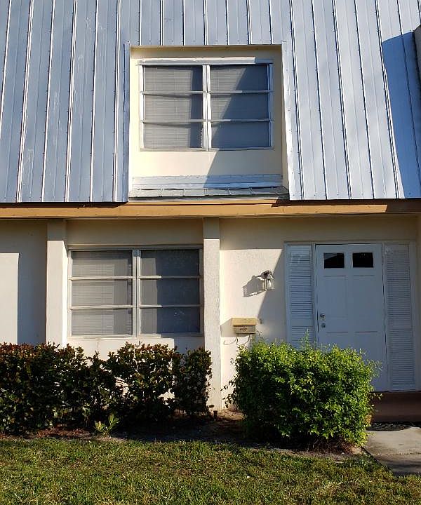 1st image of 4903 Catalina Dr #40