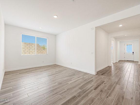 3rd image of 14742 W LARIAT Trail