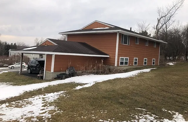 Great 2 bed plus office in Quiet Eastern Heights Neighborhood Near Bus-Line, East Hill Plaza, and... — Photo 4