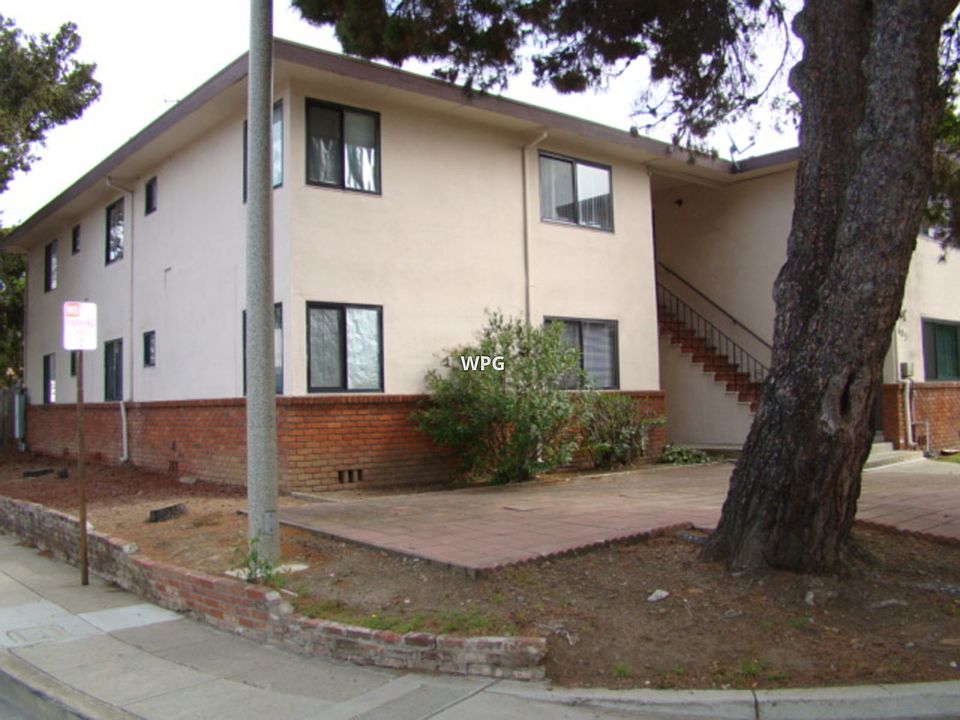 1st image of 605 Bryan Ave APT 6