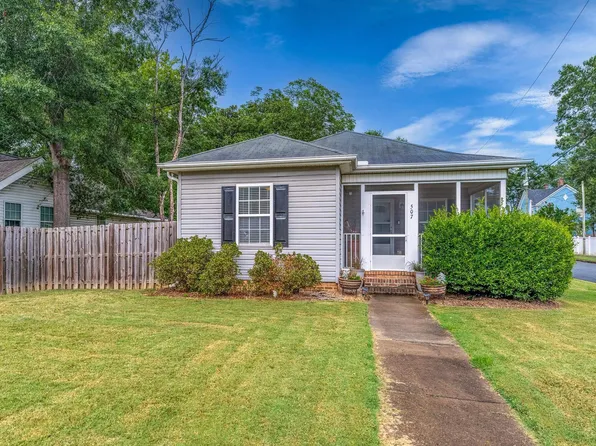 507 Trade St, Greer, SC 29651