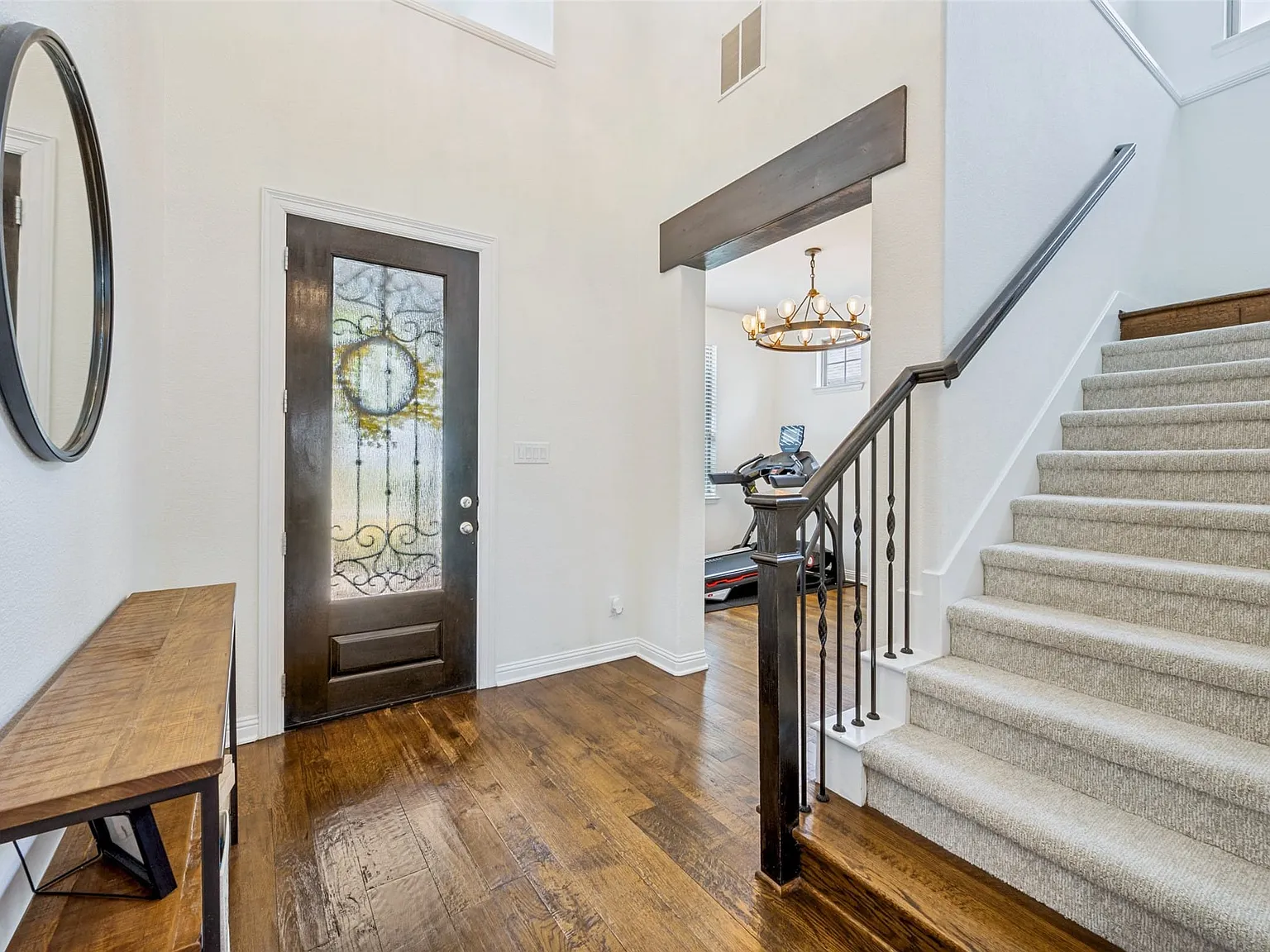 4 bed, 2.5 bath, 2631 sqft, $3,500 — Photo 3