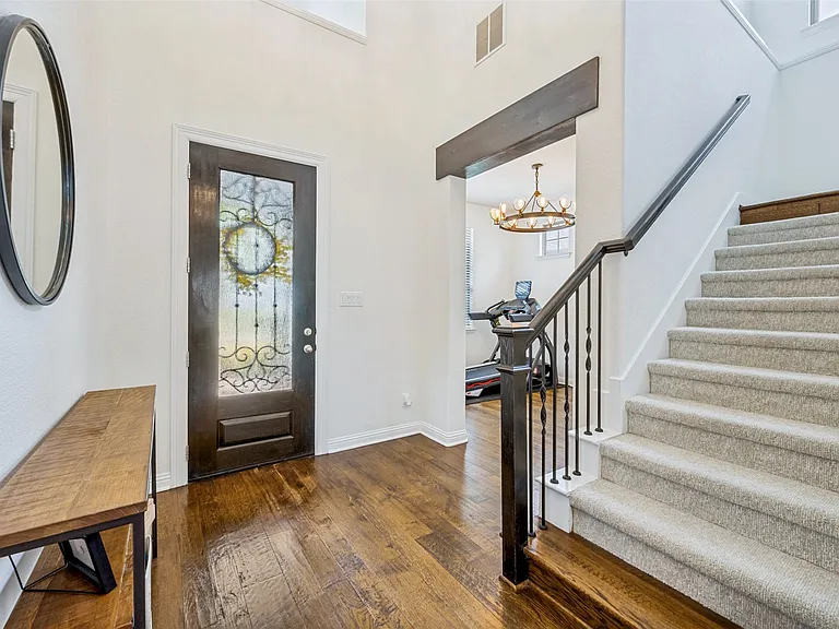 851 Forest St — Photo 3