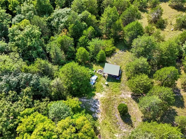 J Hwy, Versailles, MO 65084