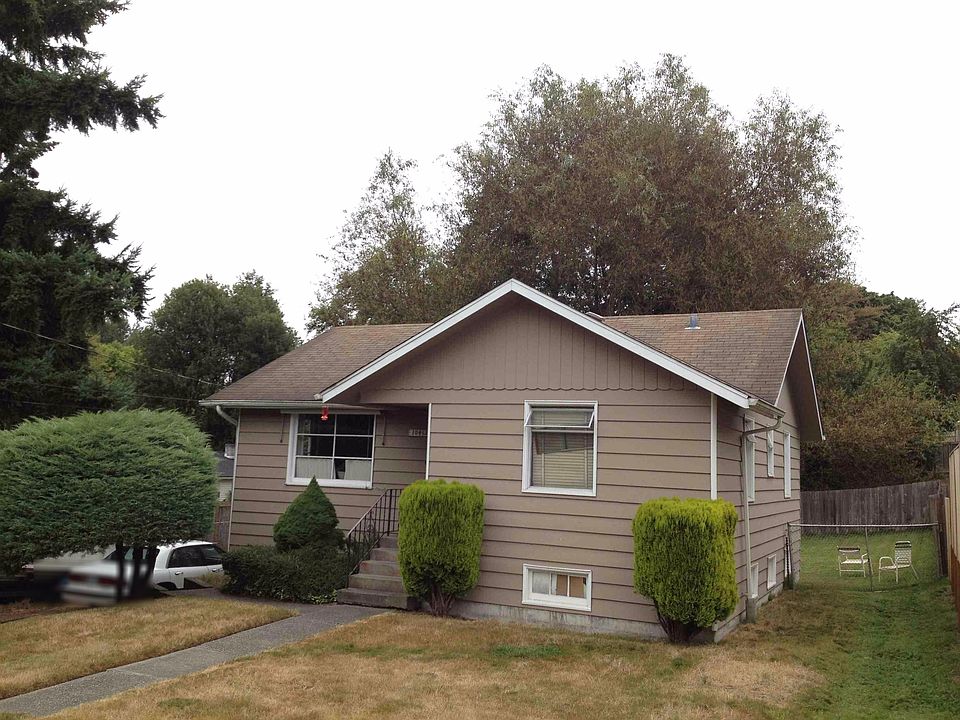 1st image of 10412 8th Ave NE