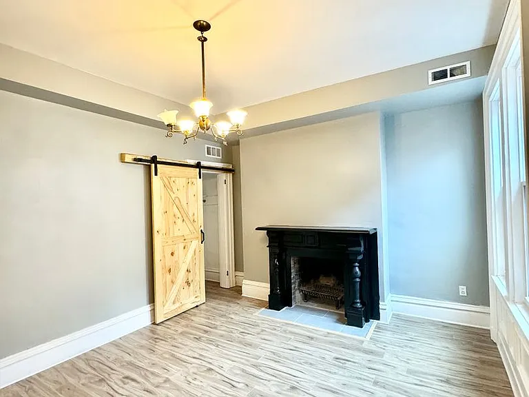 1218 Boyle St — Photo 11