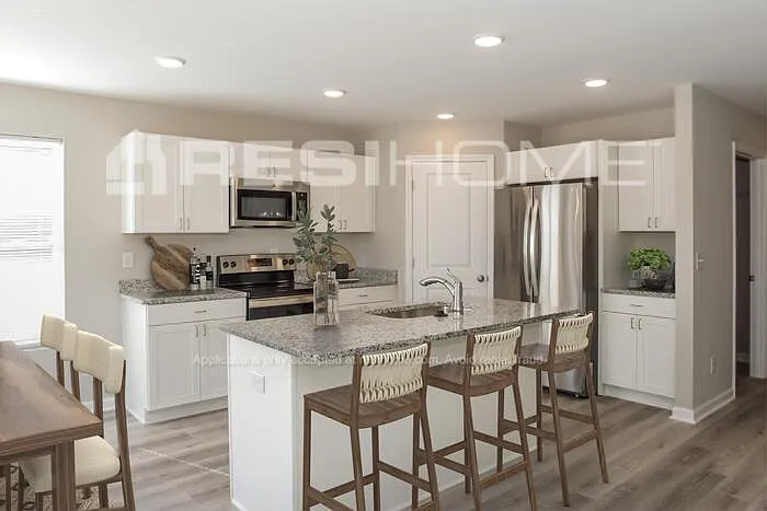 208 Hailey May Ct — Photo 3