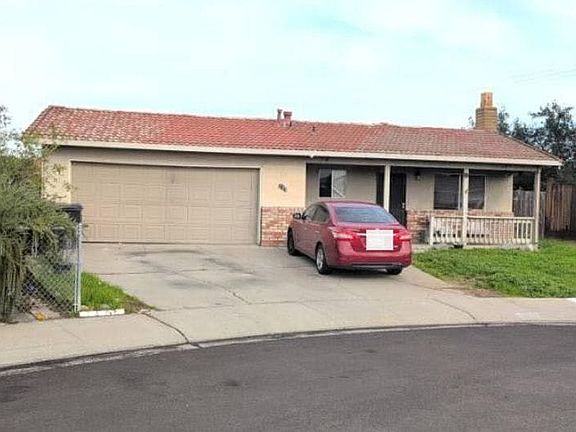 3rd image of 733 La Mesa Ct