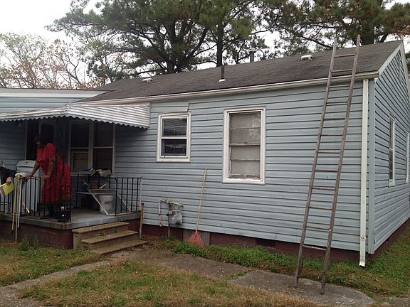 3rd image of 1124 Hoover Ave