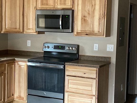 3rd image of 144 Trail Dr #C