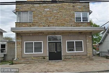 1232 N Main St Photo 1