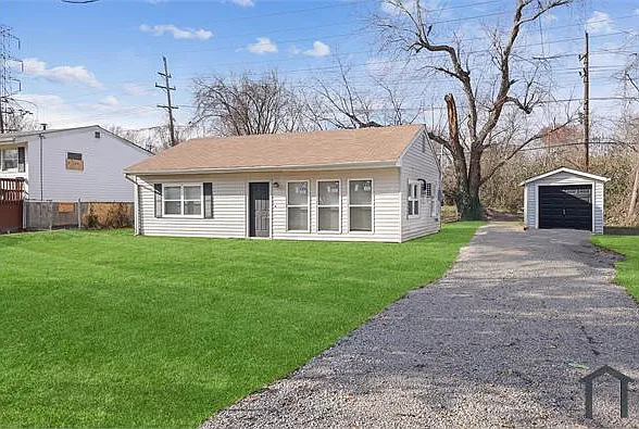11893 Bridgevale Ave — Photo 2