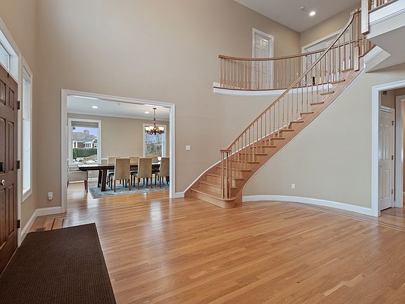 41 Forest Lake Drive