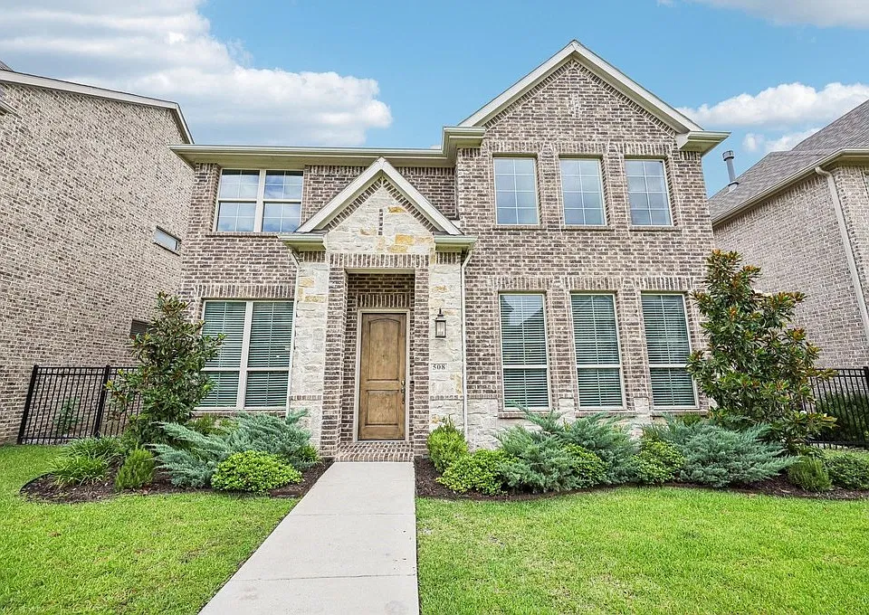 508 Renaissance Ln