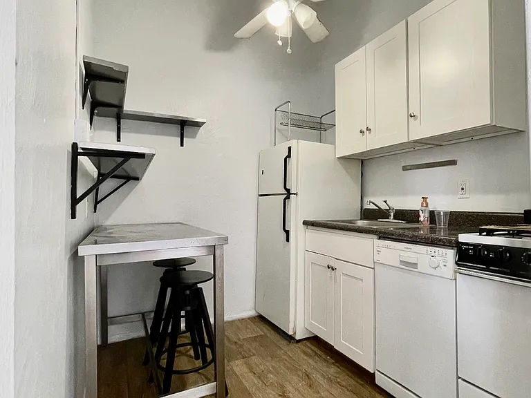 340 S Winebiddle St #3 — Photo 8