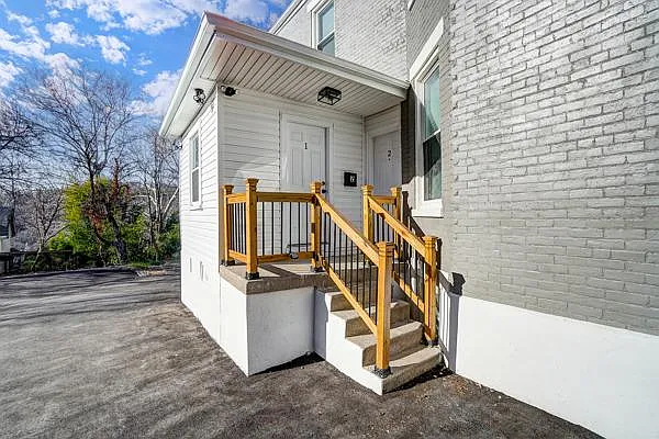Hamilton Ave — Photo 6
