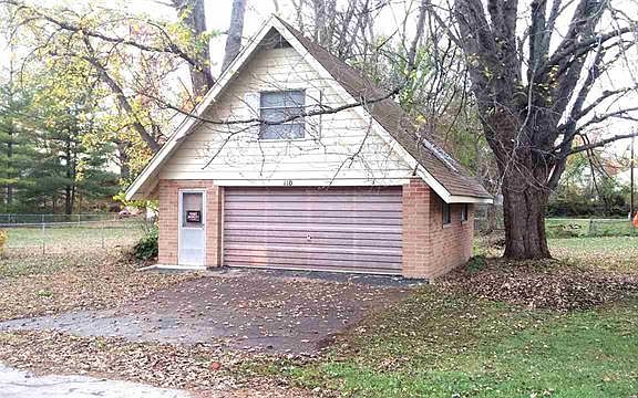 2nd image of 100 Lakeside Dr