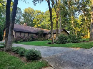 1004 Brook Ridge Cir SE, Huntsville, AL 35801