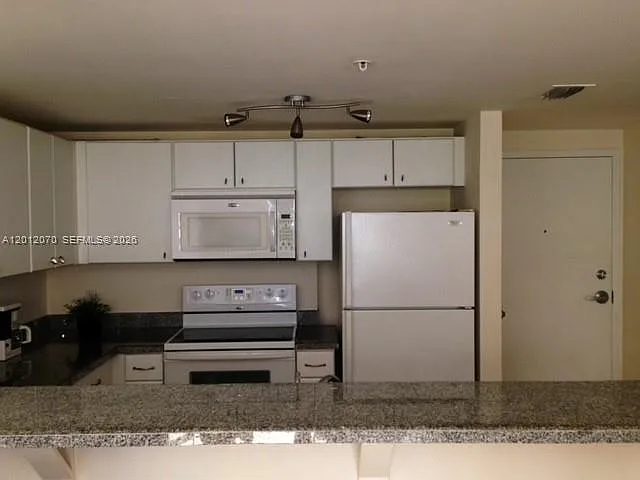 2740 SW 28th Ter #304 — Photo 3