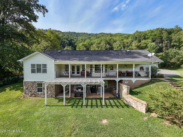 1056 Franks Creek Road, Robbinsville, NC 28771