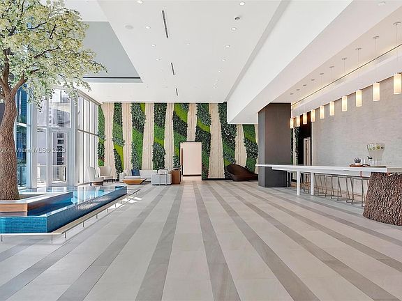 2nd image of 851 NE 1st Ave #1812