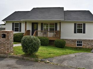 1660 Silverado Ct, Sevierville, TN 37876