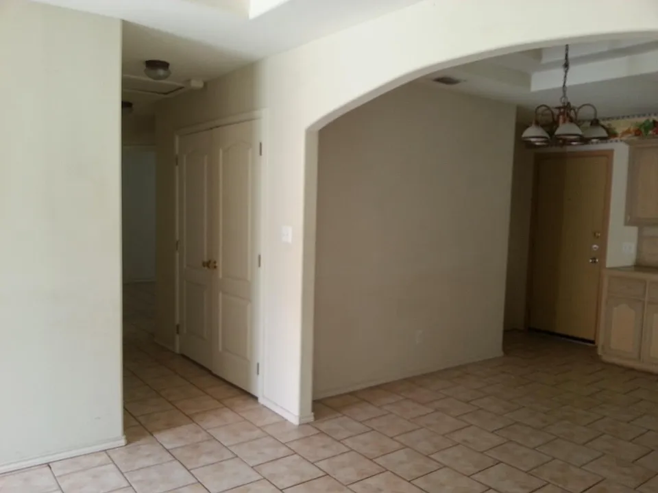 1419 Acme Ln #4